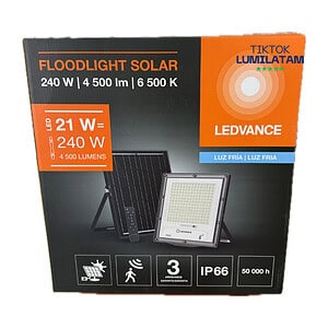 Reflector LEDVANCE Solar 240W, iluminación potente y eficiente: Emite 4500 lúmenes en luz fría 6500K