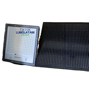 Reflector LEDVANCE Solar 240W, Iluminación potente y eficiente: Emite 4500 lúmenes en luz fría 6500K