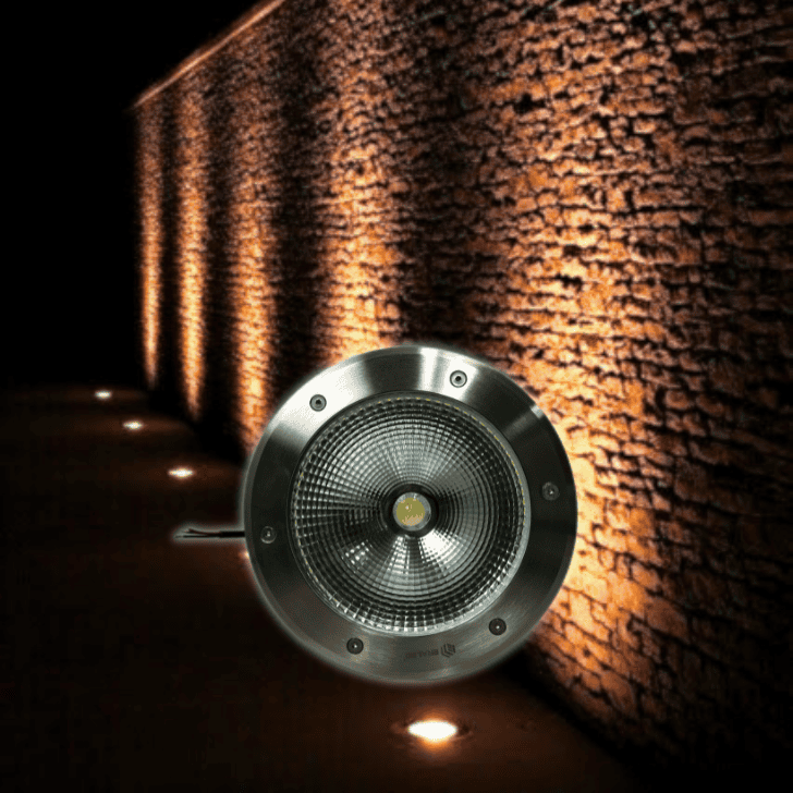 Lámpara LED empotrada para iluminación exterior y decorativa en fachadas y muros.