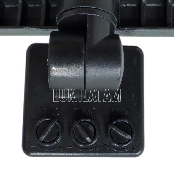 REFLECTOR 50W LED CON SENSOR MOVIMIENTO CUBULL - Imagen 4