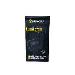 Dale libertad total a tu diseño de interiores con la Base Proyectora GU10 para Riel de Nuvora, la pieza clave para una iluminación personalizada y sofisticada. Esta base de alta calidad te permite elegir y cambiar fácilmente cualquier dicroico con socket GU10, dándote el control total sobre la potencia y el tono de luz que prefieras para tus espacios.