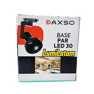 Eleva el estándar de iluminación en tus proyectos comerciales con la Base PAR LED 30 de DAXSO, la solución robusta y elegante diseñada específicamente para lámparas de alta potencia. Esta base profesional es perfecta para instalar focos PAR 30 (como los de 45W), permitiendo una dirección precisa de la luz gracias a su soporte ajustable que facilita el enfoque sobre productos, vitrinas o áreas destacadas.