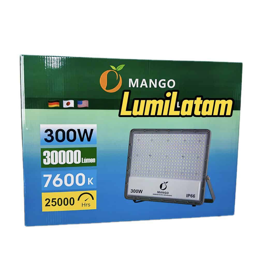 Reflector LED Mango 300W, un coloso de la eficiencia diseñado para cubrir superficies extensas con una potencia inigualable. Este equipo de alto rendimiento genera un flujo luminoso masivo de 30,000 lúmenes en una temperatura de color de 7600K, ofreciendo una luz blanca cristalina ideal para estadios, puertos, grandes complejos industriales y perímetros de alta seguridad. Guía técnica para la instalación de luminarias por m2 en proyectos industriales.