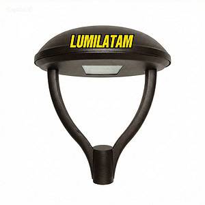 Luminaria solar exterior con marca Lumilatam para iluminación eficiente y ecológica.