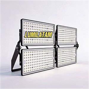 Increíble Reflector LED Olimpus Macroled 1000W de 120,000 lúmenes para iluminación profesional de grandes estadios.