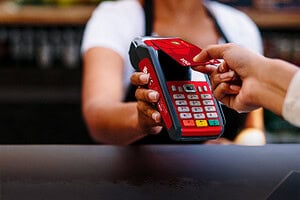 Medios de pago 1 Medios de pago oficiales de LumiLatam: Transferencias BCP, Culqi y billeteras digitales para iluminación solar.